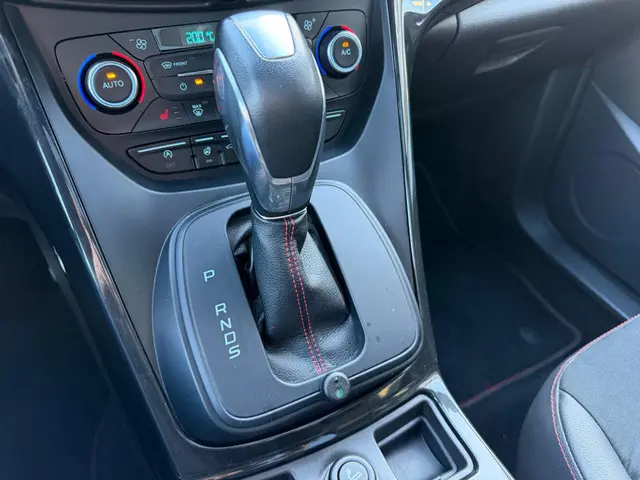 Ford Kuga 1.5 EcoBoost Vignale 2018 Benzine 26