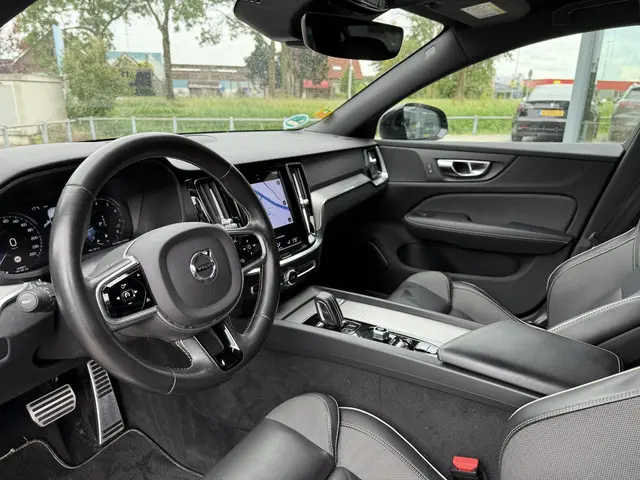 Volvo V60 2.0 B4 Aut. 197pk MHEV R-Design 2020 Benzine 10