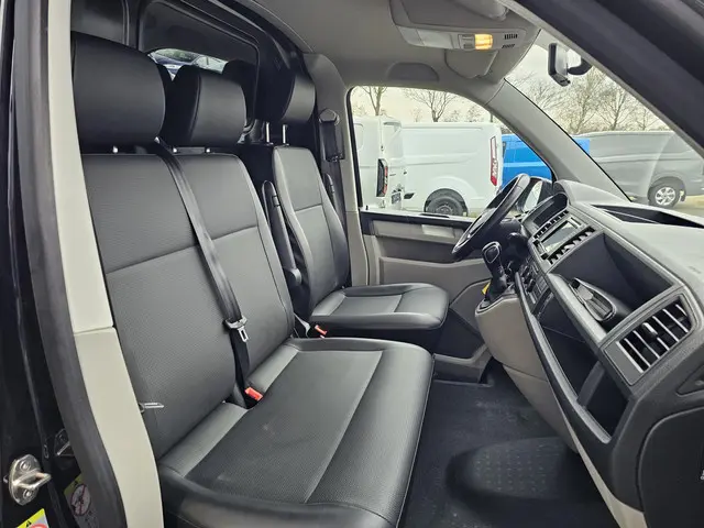 Volkswagen Transporter 2.0 TDI L1H1 2019 Diesel 11