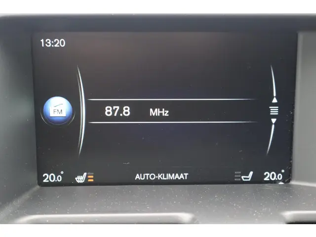 Volvo XC60 2.0 D3 FWD R-Design 2016 Diesel 26