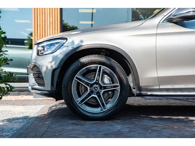 Mercedes-Benz GLC 200 Business Solution AMG 2019 Benzine 5