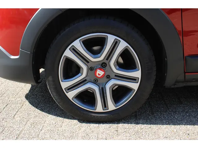 Dacia Lodgy 1.3 TCe Tech Road 7p. 2019 Benzine 9