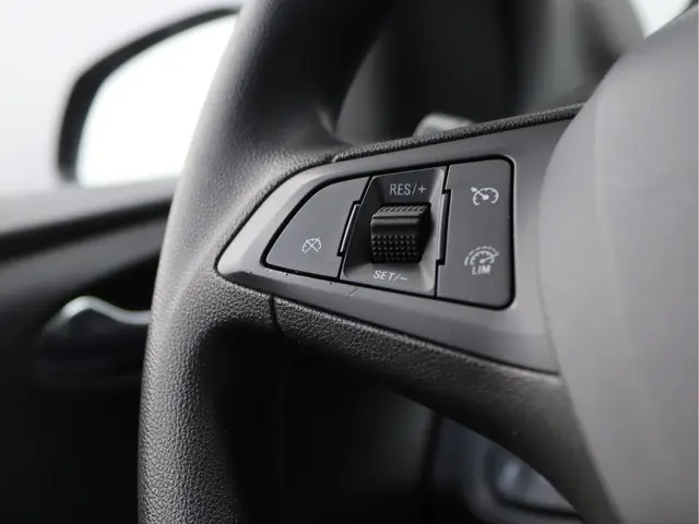 Opel KARL 1.0 Rocks Online Edition 2018 Benzine 33