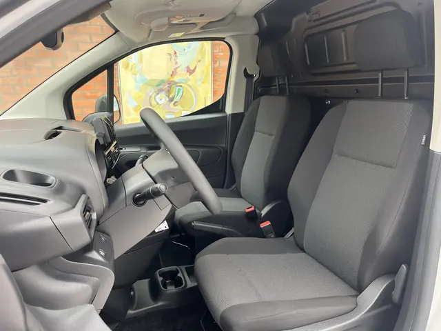 Citroën Berlingo BlueHDi 100 S&S L2 2024 Diesel 8