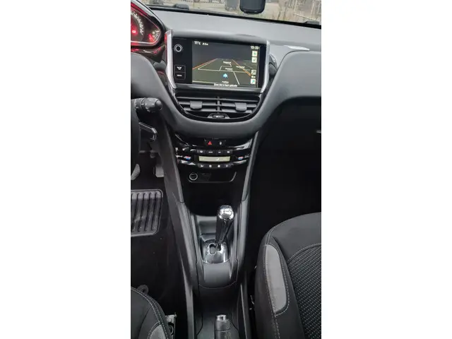 Peugeot 208 1.2 e-VTi Envy 2014 Benzine 6