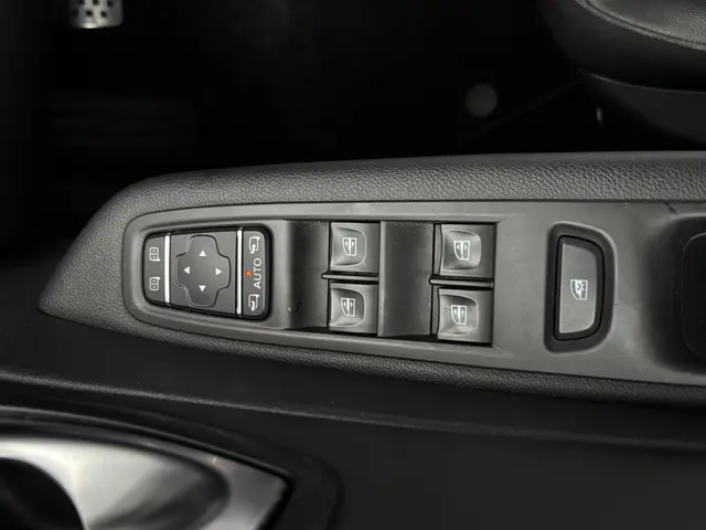 Renault Captur TCe Intens 2019 Benzine 20