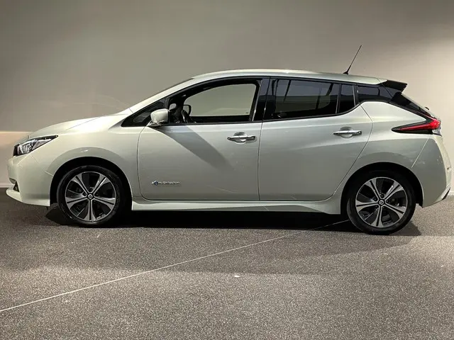 Nissan Leaf 2.ZERO EDITION 40 kWh 2018 Elektrisch 13
