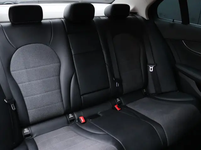 Mercedes-Benz C-Klasse 160 Prestige 2015 Benzine 13