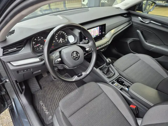 Škoda Octavia Combi 1.5 TSI Comfort line 2021 Benzine 22