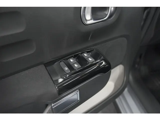 Citroën C3 PureTech 110 EAT6 Shine 2022 Benzine 25