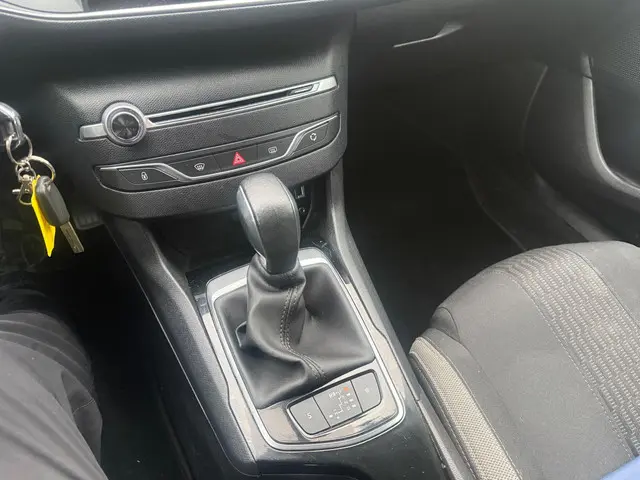 Peugeot 308 SW 1.2 PureTech Style 2015 Benzine 17