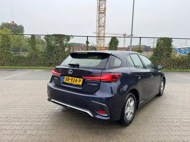 Lexus CT 200h 2019 Hybride Benzine 18