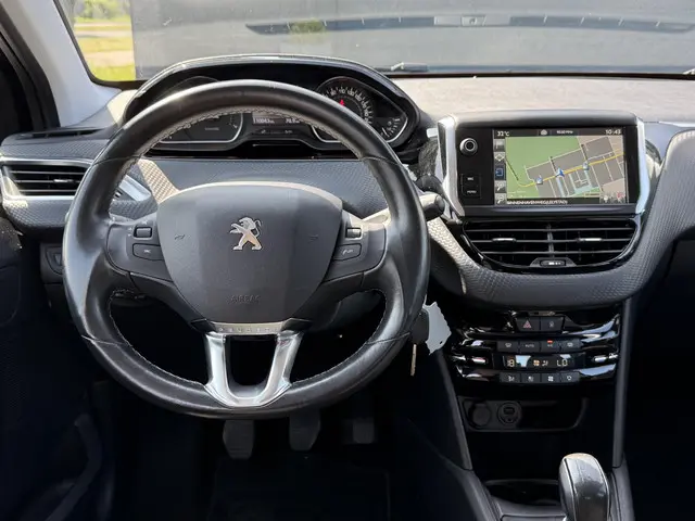 Peugeot 208 1.2 PureTech Allure 2016 Benzine 6