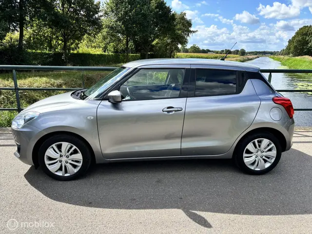 Suzuki Swift 1.2 Select Smart Hybrid 2020 Benzine 2