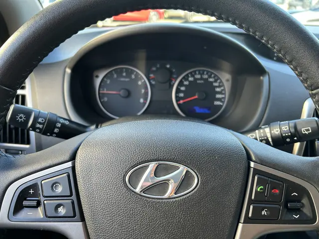 Hyundai i20 1.2i Business Edition 2013 Benzine 10
