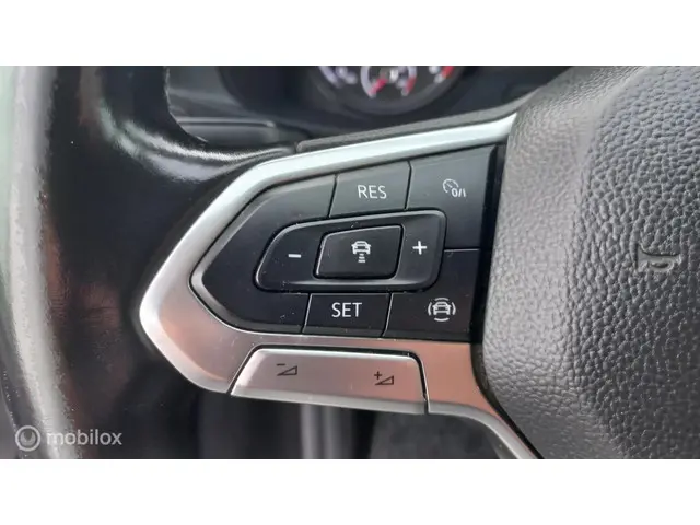 Volkswagen Transporter 2.0 TDI L2H1 30 DC 2020 Diesel 21