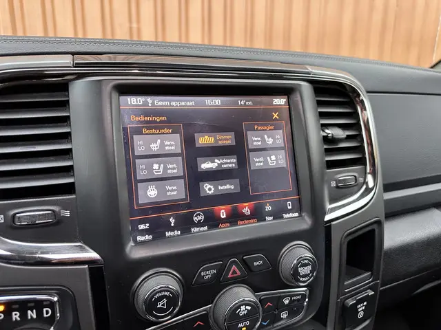 Dodge Ram 1500 5.7 V8 4x4 Quad Cab 6'4 Sport 2018 LPG/Gas 20