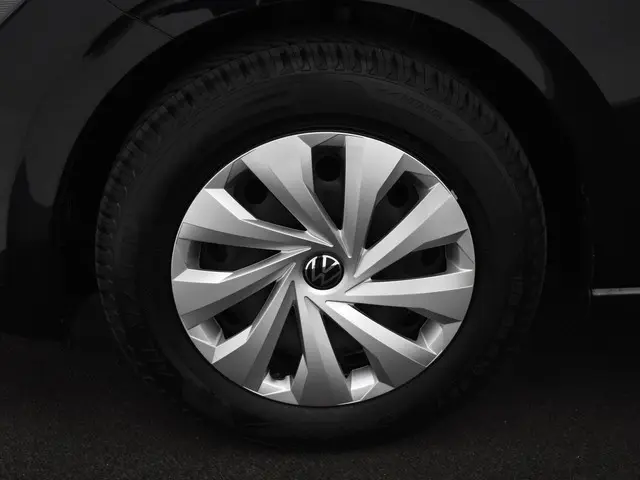 Volkswagen Polo 1.0 Tsi 95pk DSG Highline 2021 Benzine 18