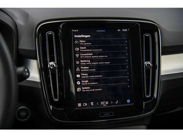 Volvo XC40 2.0 B4 Plus Dark 2025 Benzine 20