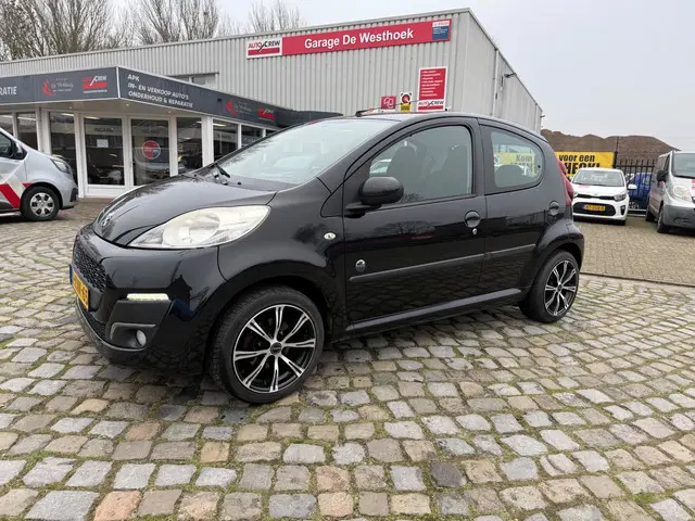 Peugeot 107 1.0 Envy 2013 Benzine