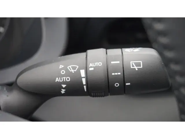 Mazda 2 Hybrid 1.5 2025 Hybride Benzine 18