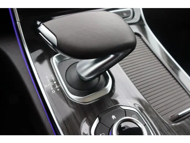 Renault Espace 1.8 TCe Initiale Paris 7p. 2019 Benzine 51