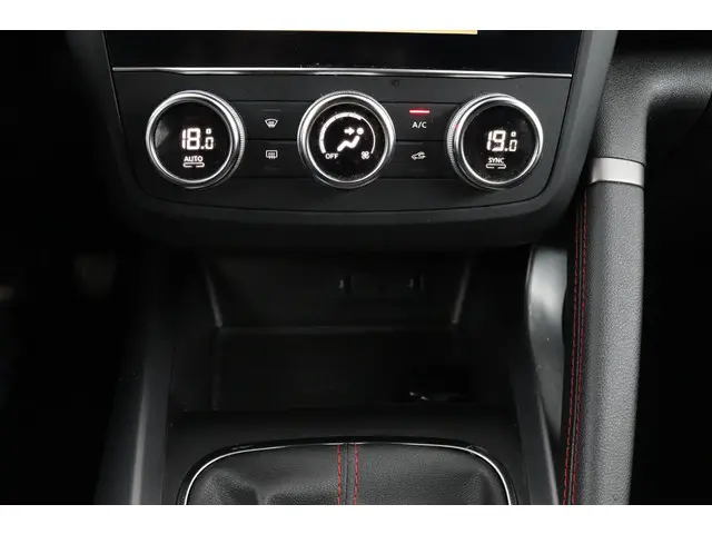 Renault Kadjar 1.3 TCe 160pk Black Edition 2020 Benzine 28