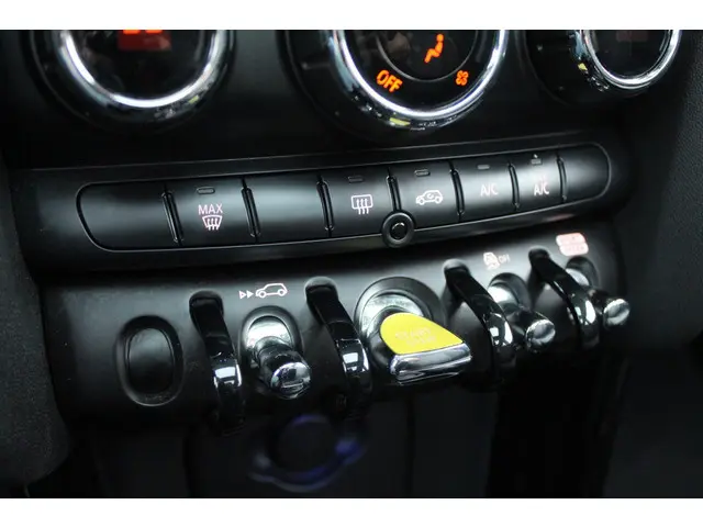 MINI Electric Mini MINI Electric 33 kWh 2022 Elektrisch 24