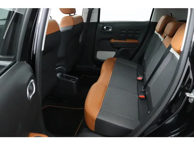 Citroën C3 1.2 PureTech S&S Shine zwart 2017 Benzine 14