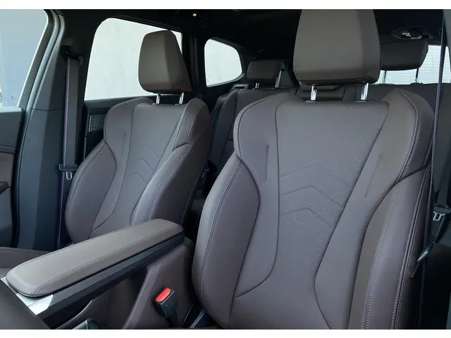 BMW iX1 eDrive20 67 kWh 2025 Elektrisch 12