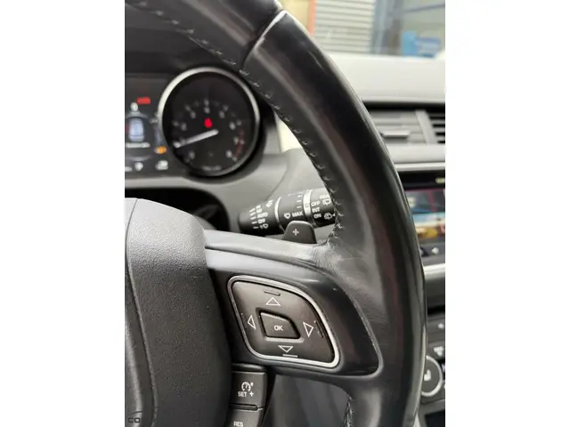 Land Rover Range Rover Evoque 2.0 Si4 SE 2017 Benzine 12