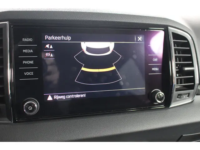 Škoda Karoq 1.0 TSI Business Edition 2021 Benzine 26