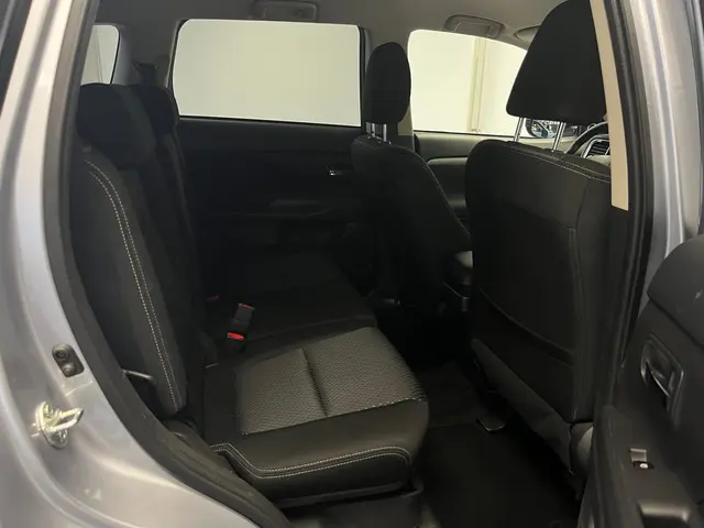 Mitsubishi Outlander 2.0 Connect Pro 2017 Benzine 26