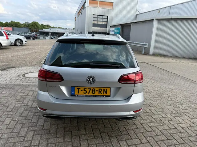Volkswagen Golf Variant 1.0 TSI Highline 2019 Benzine 4