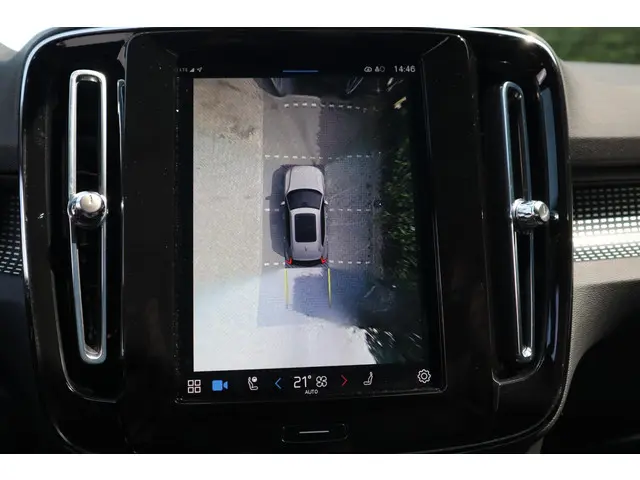 Volvo XC40 Recharge P8 AWD R-Design 2020 Elektrisch 18