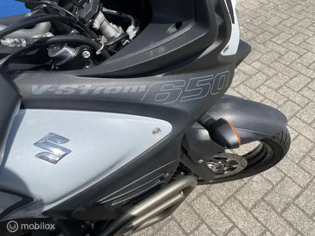 Suzuki V-Strom DL 650 Touring ABS 2014 Benzine 10