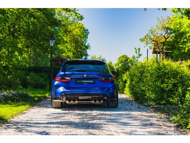 BMW M3 3-serie Touring xDrive Competition 2023 Benzine 101
