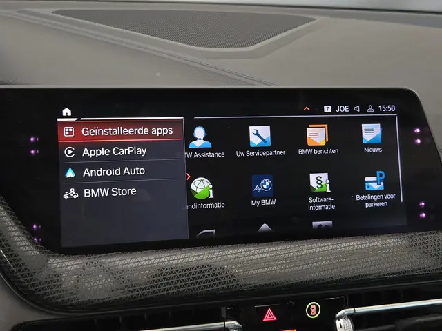 BMW 1 Serie 118i High Executive Edition 2019 Benzine 17