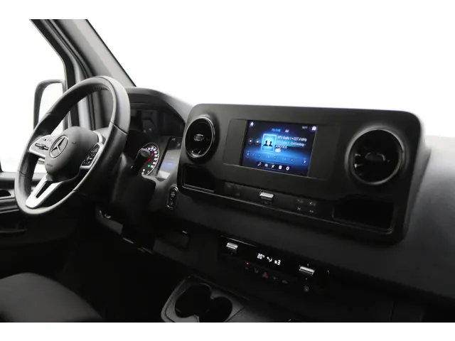 Mercedes-Benz Sprinter 2