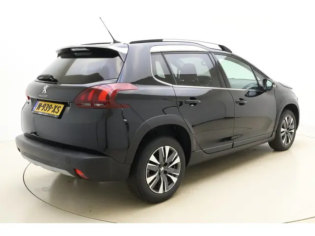 Peugeot 2008 1.2 PureTech Allure 2019 Benzine 2
