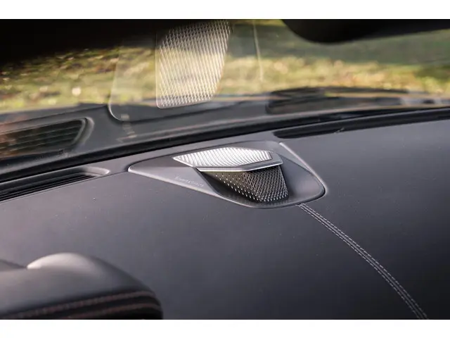 Aston Martin V8 Volante DB12 4.0 2024 Benzine 37