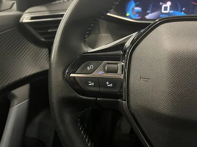 Peugeot 2008 1.2 PureTech 100pk Allure 2020 Benzine 6