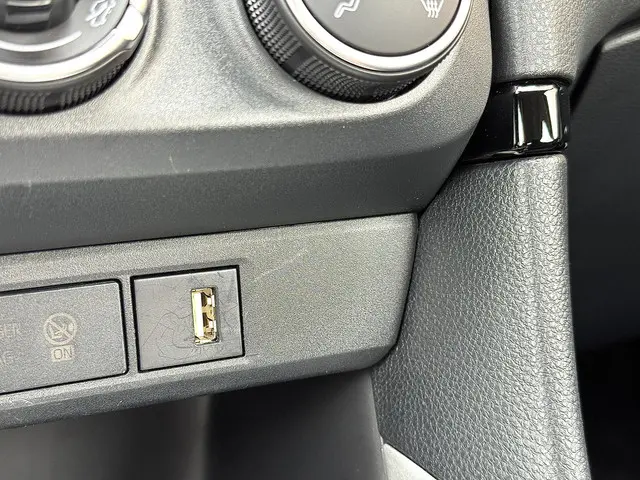 Toyota Yaris 1.5 VVT-i Active 2023 Benzine 21