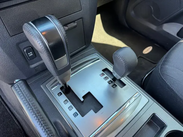 Mitsubishi Pajero 3.5 DI- Instyle 2016 Benzine 25