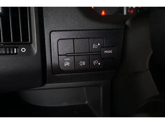 Opel Movano 140pk L2H2 Edition 2022 Diesel 6