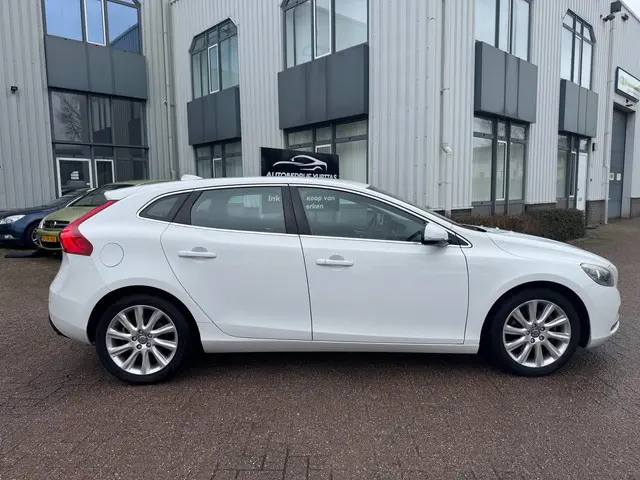 Volvo V40 1.6 T3 Momentum 2013 Benzine 5