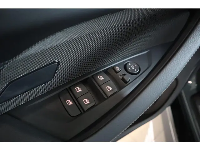 BMW i4 eDrive35 2025 Elektrisch 26