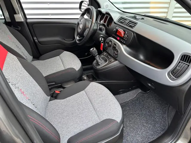 Fiat Panda 1.2 Lounge 2020 Benzine 6