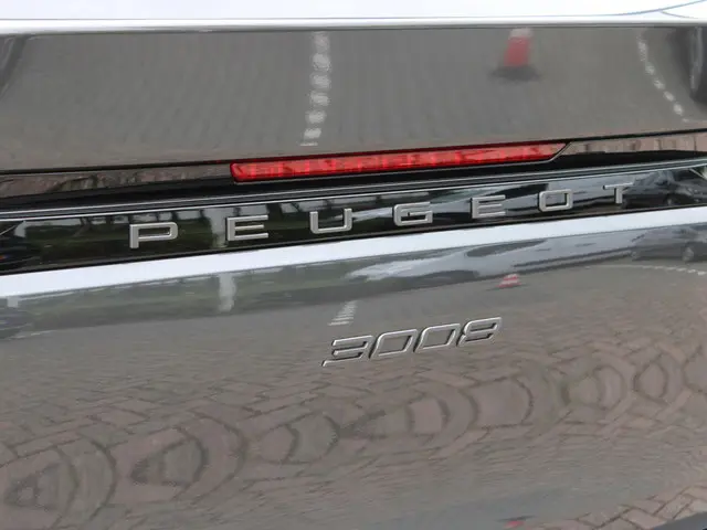 Peugeot 3008 1.2 Hybrid 145 Allure 2025 Hybride Benzine 37