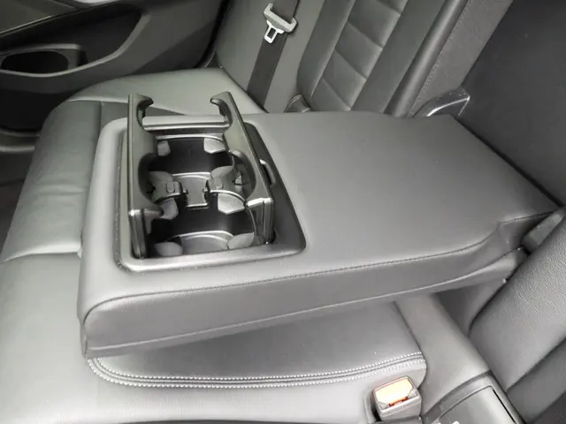 BMW 3 Serie Touring 320e 2023 Hybride Benzine 38